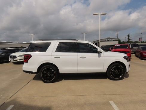 Certified 2024 Ford Expedition Limited image 8