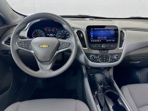Used 2025 Chevrolet Malibu LT FWD image 21