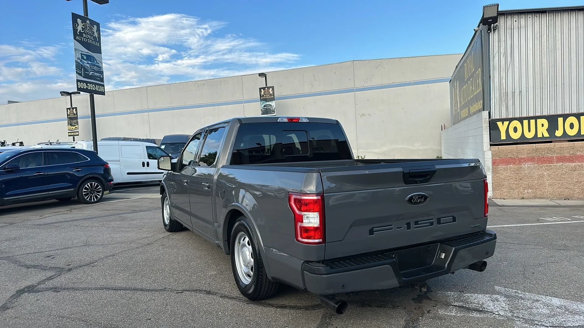 Used 2020 Ford F150 XLT w/ Equipment Group 302A Luxury RWD image 4