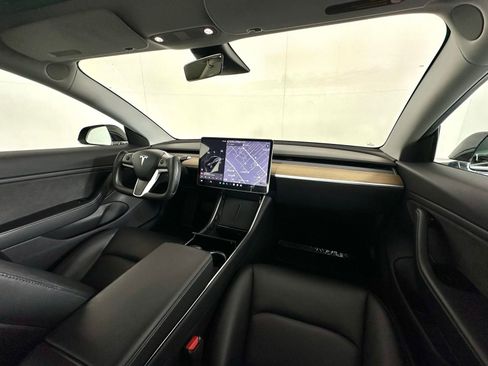 Used 2019 Tesla Model 3 Standard Range Plus RWD image 2