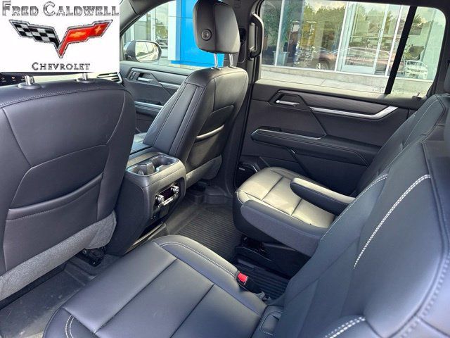 Used 2025 GMC Acadia Elevation w/ Elevation Premium Package FWD image 10
