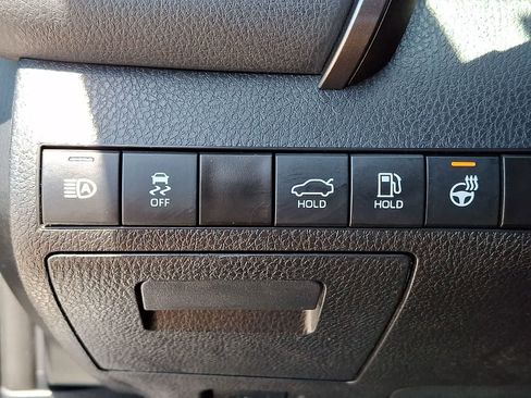 Used 2024 Toyota Camry SE w/ Cold Weather Package AWD/4WD image 29