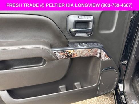 Used 2018 Chevrolet Silverado 1500 LTZ Z71 w/ Realtree Edition image 11