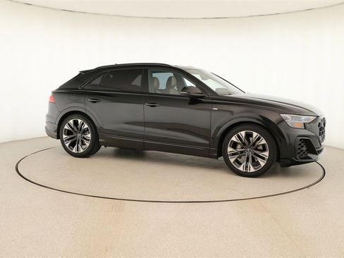 Certified 2025 Audi Q8 Prestige w/ Prestige Package image 9