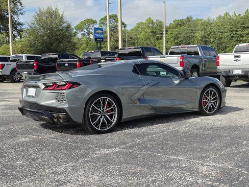 Used 2023 Chevrolet Corvette Stingray Premium Conv w/ Z51 Performance Package RWD image 4
