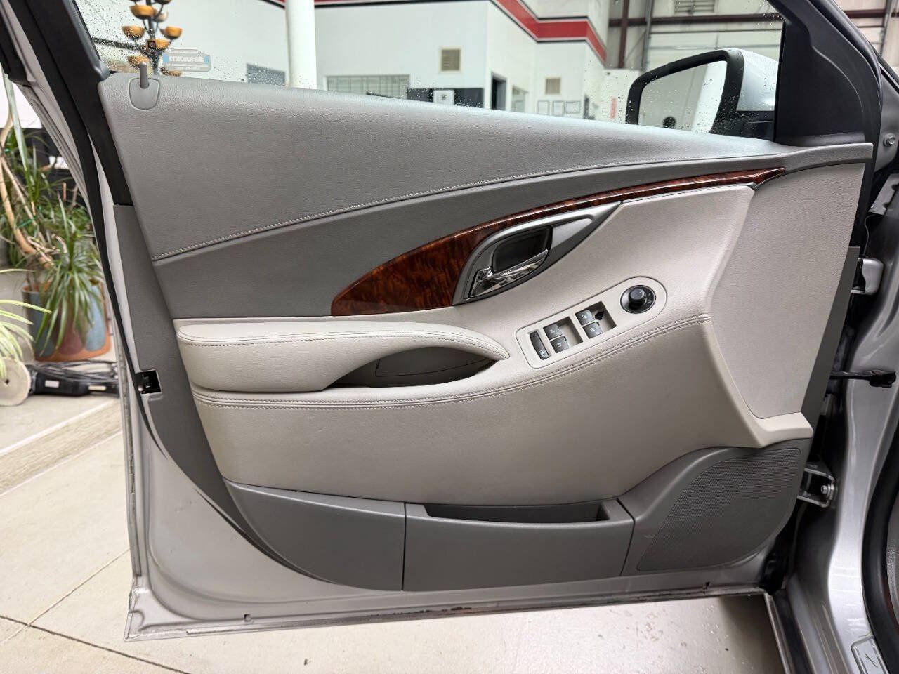 Used 2013 Buick LaCrosse FWD image 10