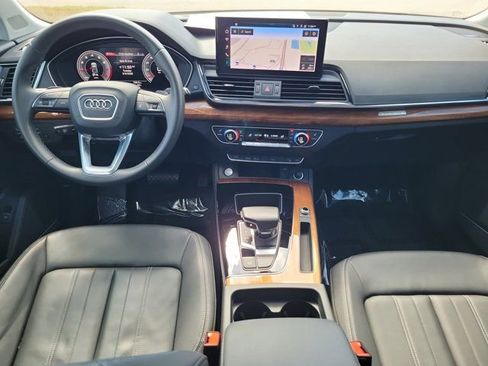 Certified 2023 Audi Q5 2.0T Premium Plus w/ Premium Plus Package image 2