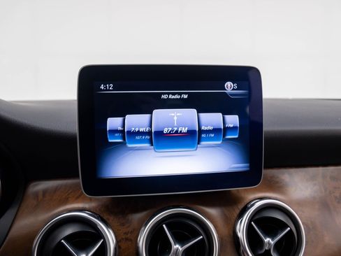 Used 2019 Mercedes-Benz GLA 250 4MATIC image 25