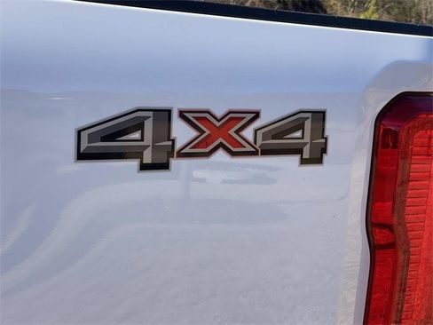 Used 2025 Ford F250 XLT image 47