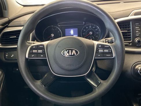 Used 2020 Kia Sorento LX image 17