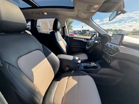 Certified 2021 Ford Escape Titanium w/ Titanium Elite Package AWD/4WD image 11