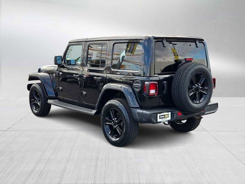 Used 2021 Jeep Wrangler Unlimited Sahara image 6