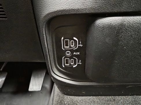 Used 2021 RAM 1500 Big Horn image 25