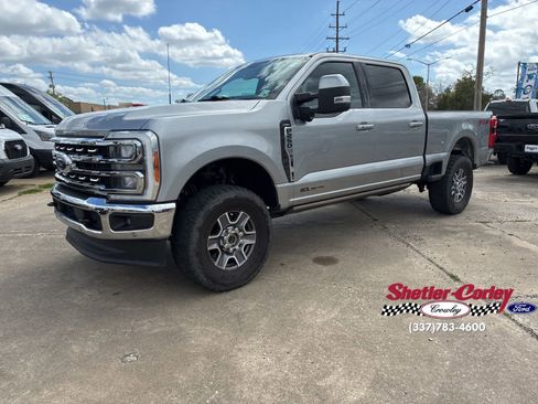 Used 2023 Ford F250 Lariat w/ Lariat Ultimate Package AWD/4WD image 8