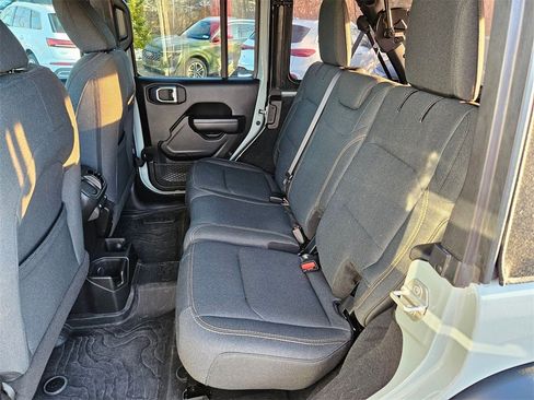 Used 2024 Jeep Wrangler Sport S image 21