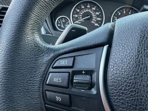 Used 2018 BMW 330i Sedan w/ Convenience Package image 30