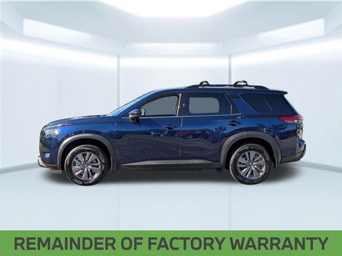 Certified 2025 Nissan Pathfinder SV w/ Black Appearance Package FWD image 2