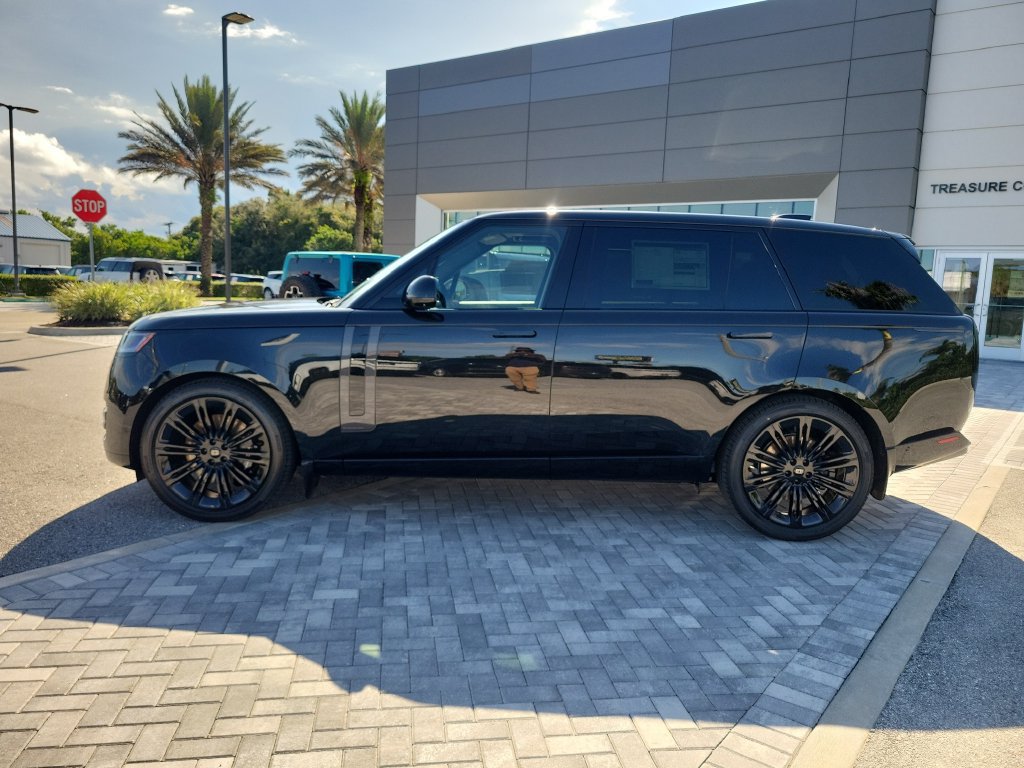 New 2027 Land Rover Range Rover Long Wheelbase Autobiography AWD/4WD image 2