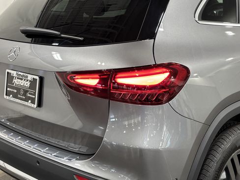 New 2026 Mercedes-Benz GLA 250 image 9