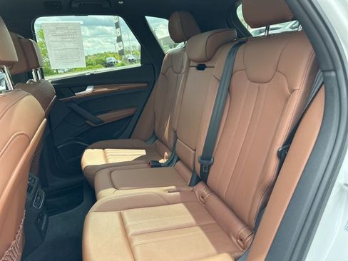 Used 2021 Audi Q5 2.0T Premium Plus w/ Premium Plus Package AWD/4WD image 40