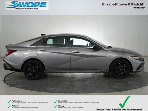 New 2026 Hyundai Elantra SEL Sport Premium image 2