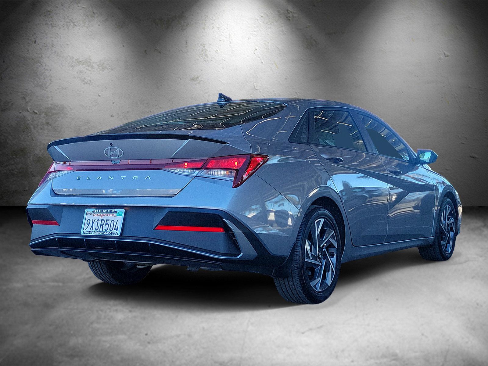 Certified 2025 Hyundai Elantra Sport FWD image 3