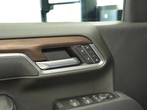 New 2025 GMC Sierra 2500 SLT w/ SLT Premium Package image 23