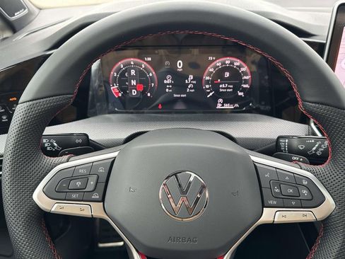 New 2026 Volkswagen Atlas SE w/ Panoramic Sunroof Package AWD/4WD image 17