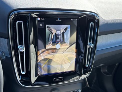 New 2026 Volvo EX40 Plus w/ Climate Package image 15