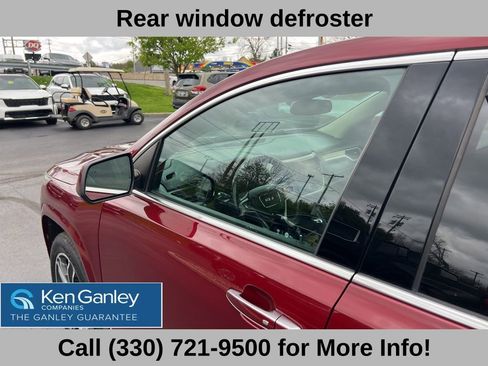 Used 2018 GMC Acadia Denali w/ Technology Package AWD/4WD image 24