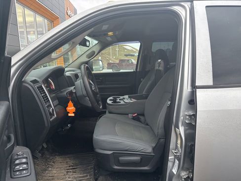 Used 2014 RAM 2500 Tradesman w/ Chrome Appearance Group image 5