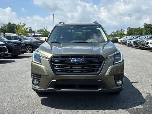 Certified 2022 Subaru Forester Premium AWD/4WD image 2