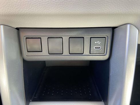 Used 2024 Toyota Corolla Cross L image 22