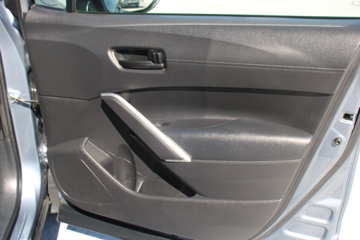 Used 2024 Toyota Corolla Cross AWD Hybrid image 17