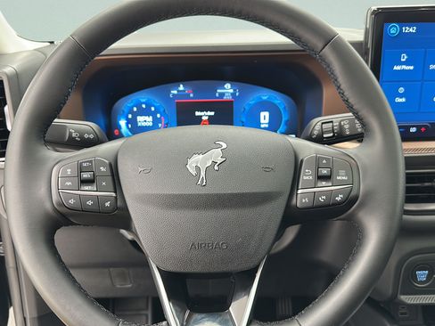 Used 2025 Ford Bronco Sport Outer Banks w/ Outer Banks Tech Package+ AWD/4WD image 17