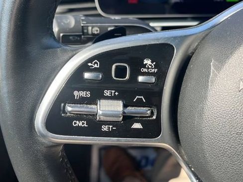 Used 2022 Mercedes-Benz GLS 450 4MATIC image 17