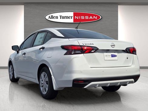 Used 2025 Nissan Versa S w/ Trunk Package FWD image 10