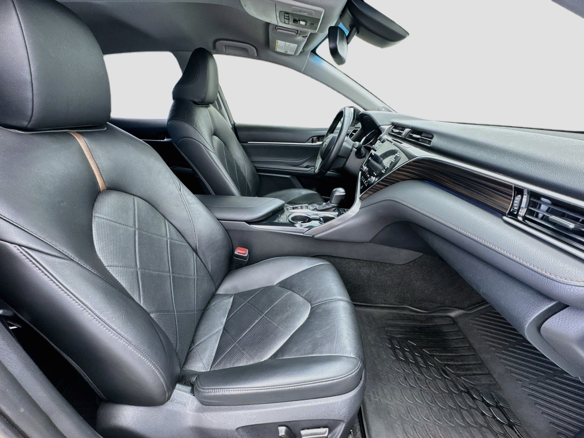 Used 2018 Toyota Camry XLE w/ Audio Package FWD image 19
