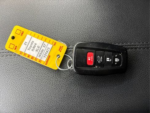 Used 2021 Toyota RAV4 XLE Premium FWD image 39