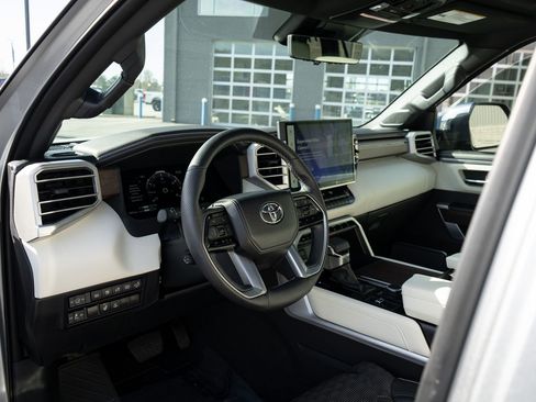Used 2024 Toyota Sequoia Capstone AWD/4WD image 23