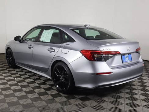 Used 2023 Honda Civic Sport image 6