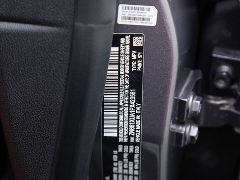 Certified 2023 Maserati Levante GT AWD/4WD image 25