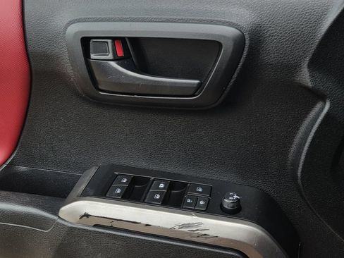 Used 2023 Toyota Tacoma SR5 RWD image 16
