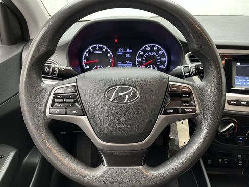 Used 2020 Hyundai Accent SE FWD image 11
