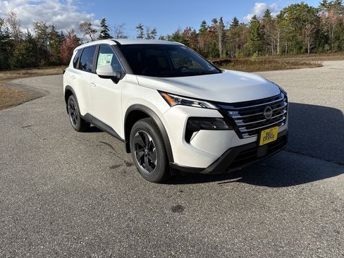 New 2026 Nissan Rogue SV image 9