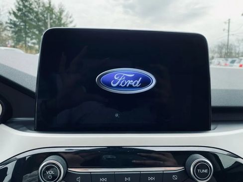 Used 2020 Ford Escape SE image 21
