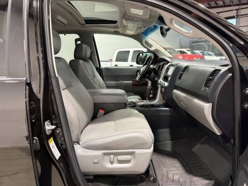 Used 2014 Toyota Sequoia Platinum AWD/4WD image 16