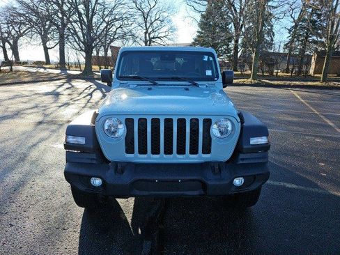 Used 2024 Jeep Wrangler Sport S image 9