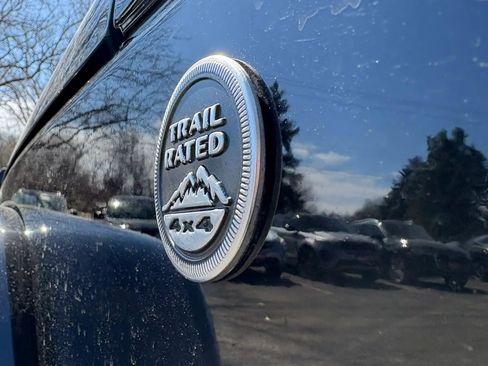 Used 2016 Jeep Wrangler Unlimited Sahara w/ Connectivity Group image 32