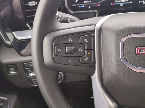 Used 2025 GMC Sierra 1500 Elevation image 13